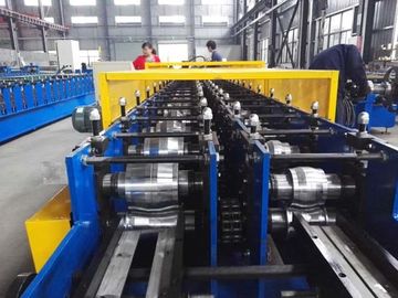 PLC制御スタッドおよび機械5.5kw主要なモーター力を形作るトラック ロール